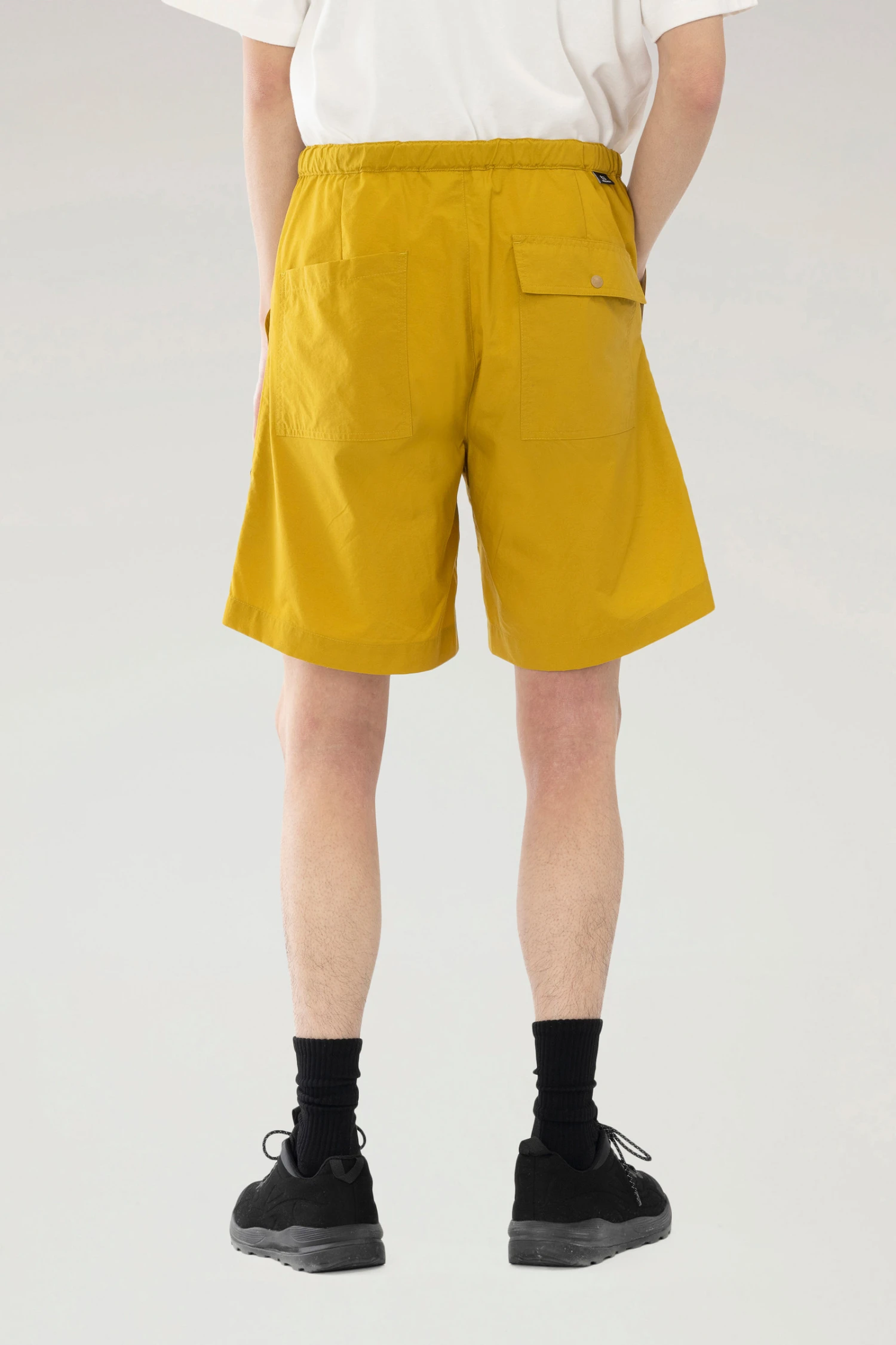 Woolrich Pantaloncini Ranch In Nylon Riciclato - Uomo - Giallo 5 Woolrich Pantaloncini Ranch In Nylon Riciclato - Uomo - Giallo - immagine 3