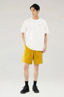 Woolrich Pantaloncini Ranch In Nylon Riciclato - Uomo - Giallo 12 Woolrich Pantaloncini Ranch In Nylon Riciclato - Uomo - Giallo -Offerta Economica Vestiario CFWJSH0021MRUT3481 MU 3