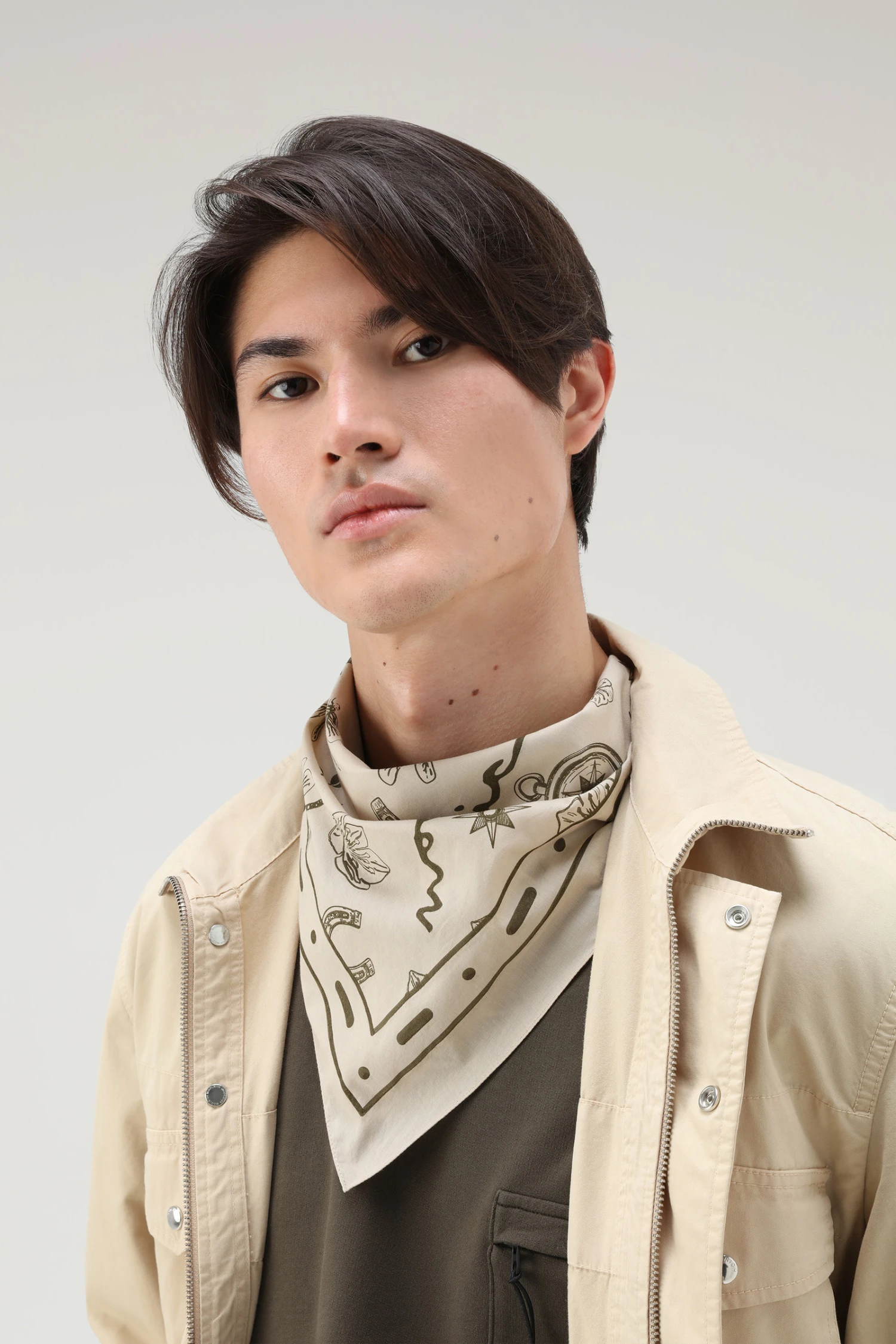 Woolrich Bandana Roadtrip In Puro Cotone Con Stampa - Unisex - Bianco 6 Woolrich Bandana Roadtrip In Puro Cotone Con Stampa - Unisex - Bianco - immagine 4