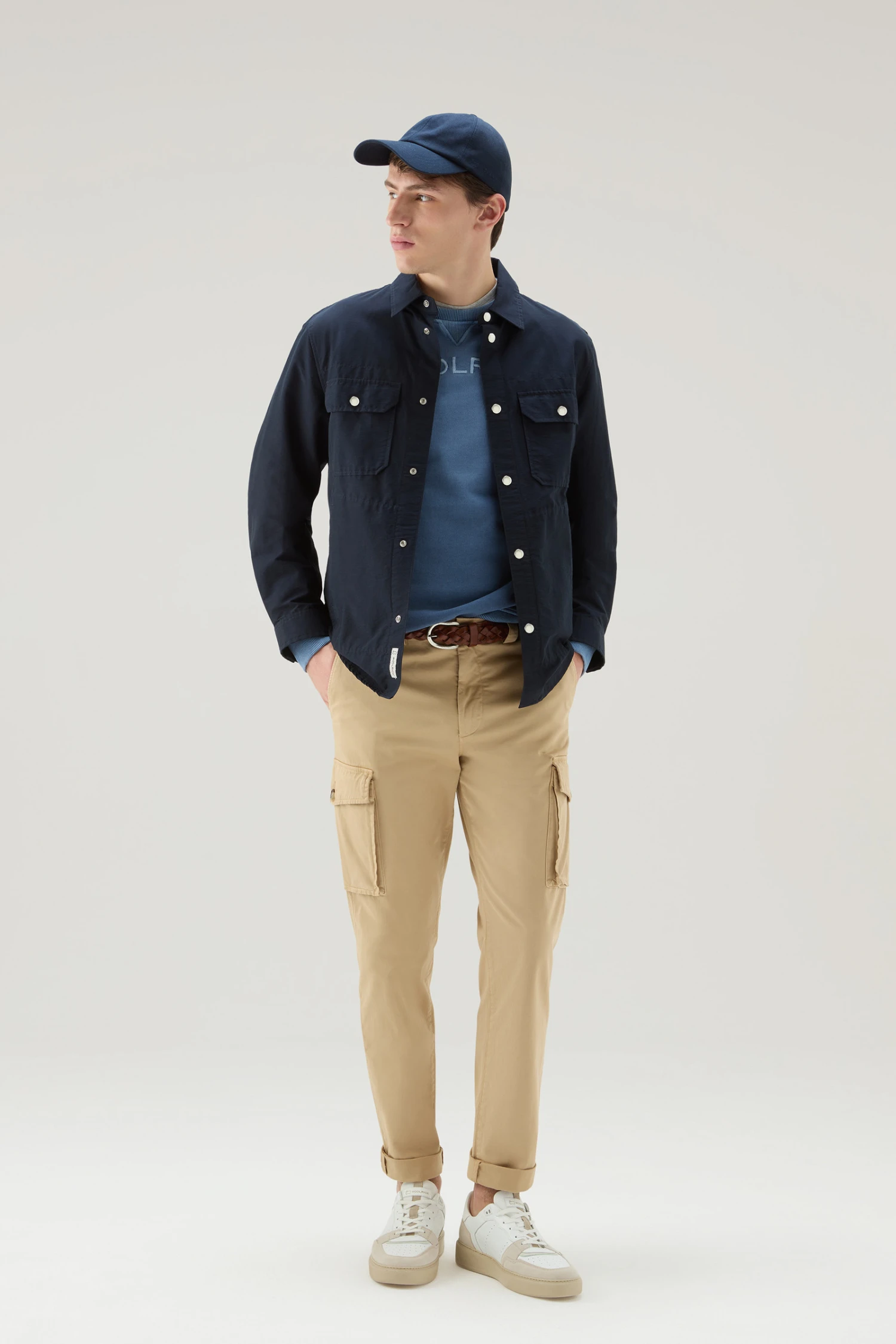 Woolrich Camicia Cruiser In Light Eco Ramar - Uomo - Blu 4 Woolrich Camicia Cruiser In Light Eco Ramar - Uomo - Blu - immagine 2