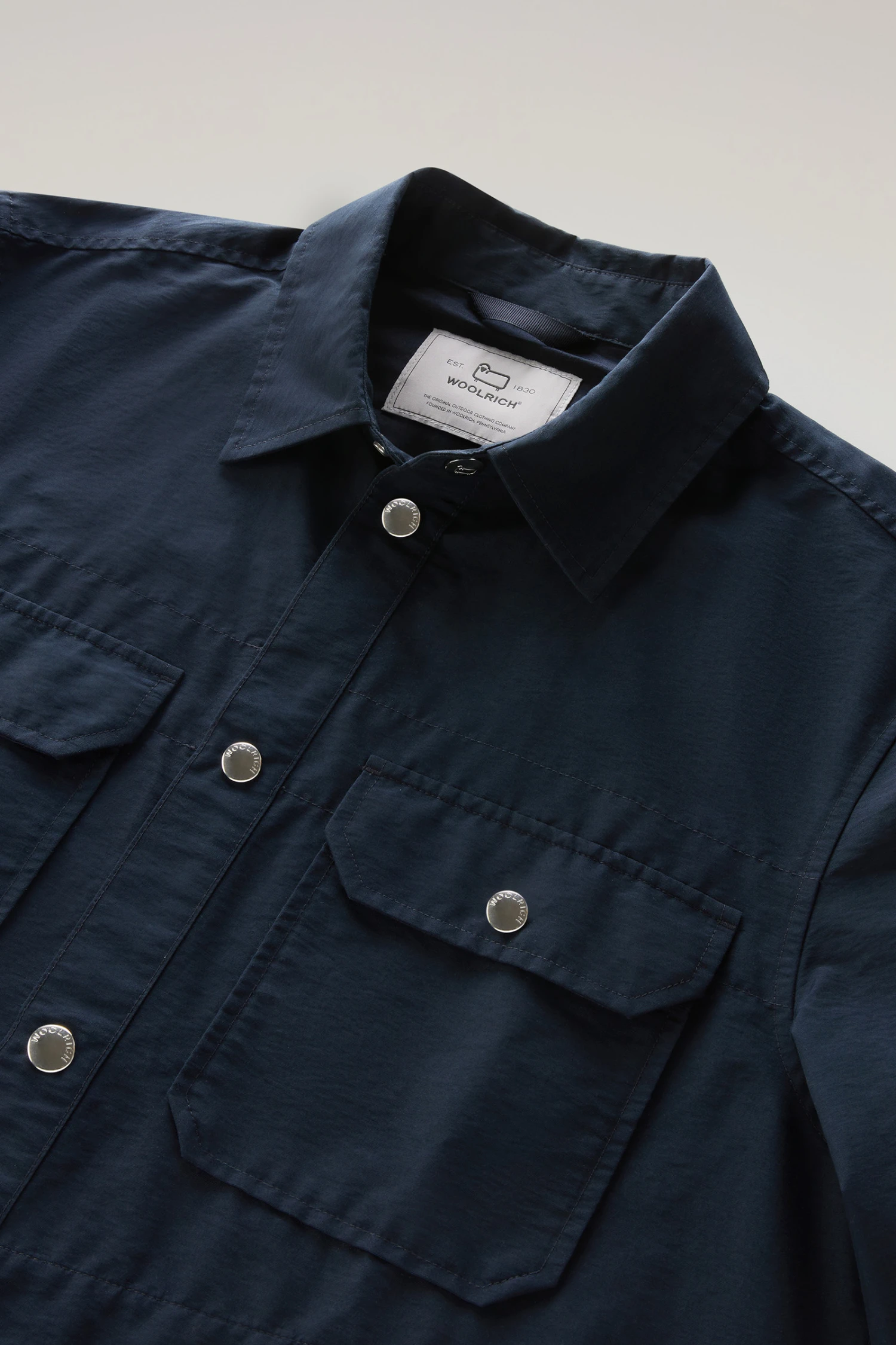 Woolrich Camicia Cruiser In Light Eco Ramar - Uomo - Blu 9 Woolrich Camicia Cruiser In Light Eco Ramar - Uomo - Blu - immagine 7