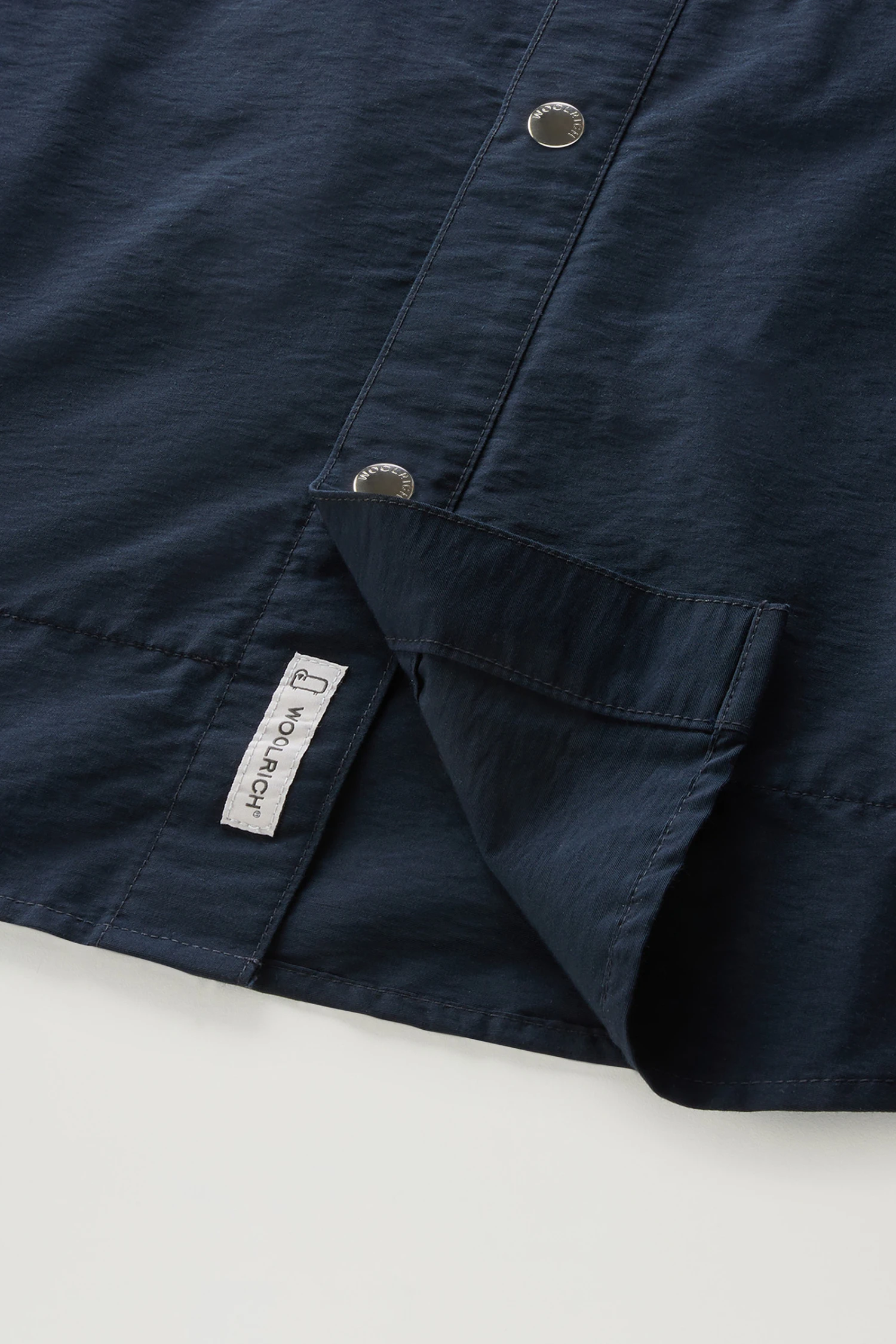 Woolrich Camicia Cruiser In Light Eco Ramar - Uomo - Blu 12 Woolrich Camicia Cruiser In Light Eco Ramar - Uomo - Blu - immagine 10