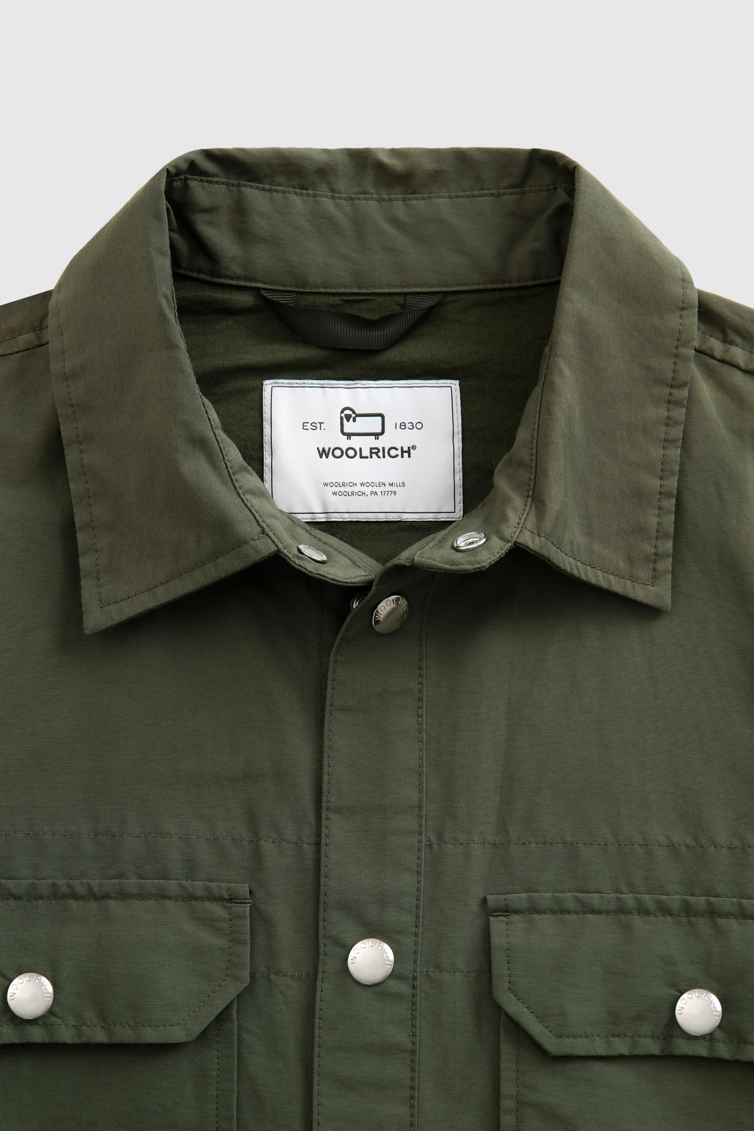 Woolrich Camicia Cruiser In Light Eco Ramar - Uomo - Verde 7 Woolrich Camicia Cruiser In Light Eco Ramar - Uomo - Verde - immagine 5