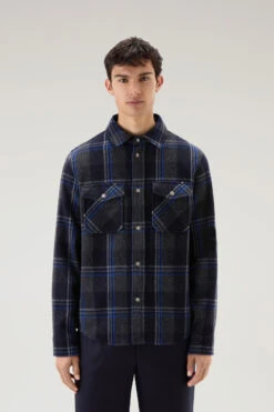 Woolrich Giacca A Camicia Alaskan A Quadri In Misto Lana Italiana Riciclata - Uomo - Grigio
