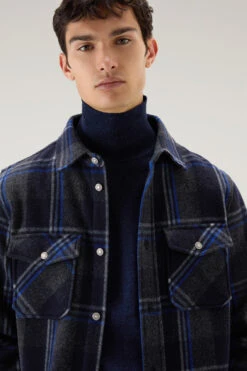 Woolrich Giacca A Camicia Alaskan A Quadri In Misto Lana Italiana Riciclata - Uomo - Grigio -Offerta Economica Vestiario CFWOOS0065MRUT3093 1908 3