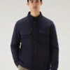 Woolrich Giacca A Camicia Imbottita Alaskan In Misto Lana Italiana Riciclata - Uomo - Blu 2 Woolrich Giacca A Camicia Imbottita Alaskan In Misto Lana Italiana Riciclata - Uomo - Blu -Offerta Economica Vestiario CFWOOS0066MRUT3190 3989