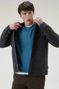 Woolrich Giacca A Camicia Imbottita Alaskan A Quadri In Misto Lana Italiana Riciclata - Uomo - Grigio -Offerta Economica Vestiario CFWOOS0067MRUT3046 1908 3