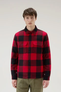 Woolrich Giacca A Camicia Imbottita Alaskan A Quadri In Misto Lana Italiana Riciclata - Uomo - Rosso