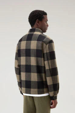 Woolrich Giacca A Camicia In Misto Lana Italiana Riciclata Foderata In Sherpa - Uomo - Verde -Offerta Economica Vestiario CFWOOS0101MRUT3046 6474 2