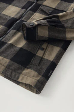 Woolrich Giacca A Camicia In Misto Lana Italiana Riciclata Foderata In Sherpa - Uomo - Verde -Offerta Economica Vestiario CFWOOS0101MRUT3046 6474 6