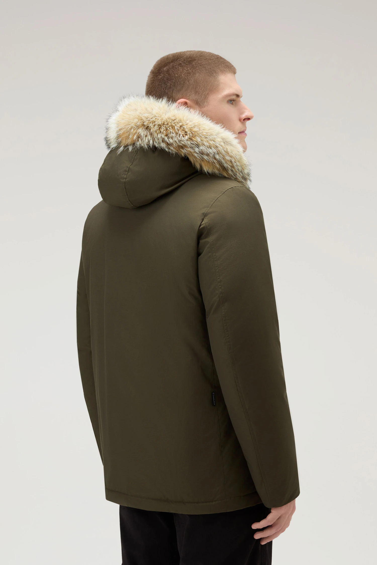 Woolrich Arctic Anorak In Ramar Cloth Con Pelliccia Removibile - Uomo - Verde 5 Woolrich Arctic Anorak In Ramar Cloth Con Pelliccia Removibile - Uomo - Verde - immagine 3