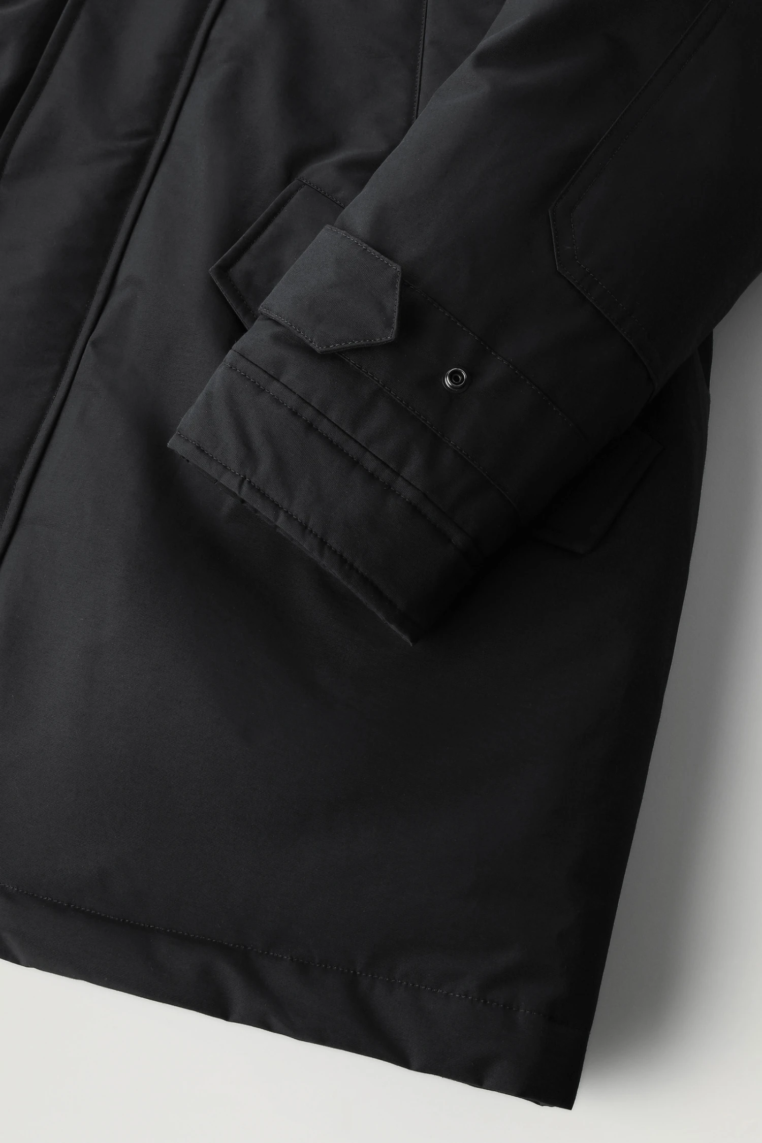 Woolrich Polar Parka In Ramar Cloth Con Collo Alto E Bordo In Pelliccia - Uomo - Nero 11 Woolrich Polar Parka In Ramar Cloth Con Collo Alto E Bordo In Pelliccia - Uomo - Nero - immagine 9