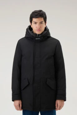Woolrich Polar Parka In Ramar Cloth Con Collo Alto - Uomo - Nero