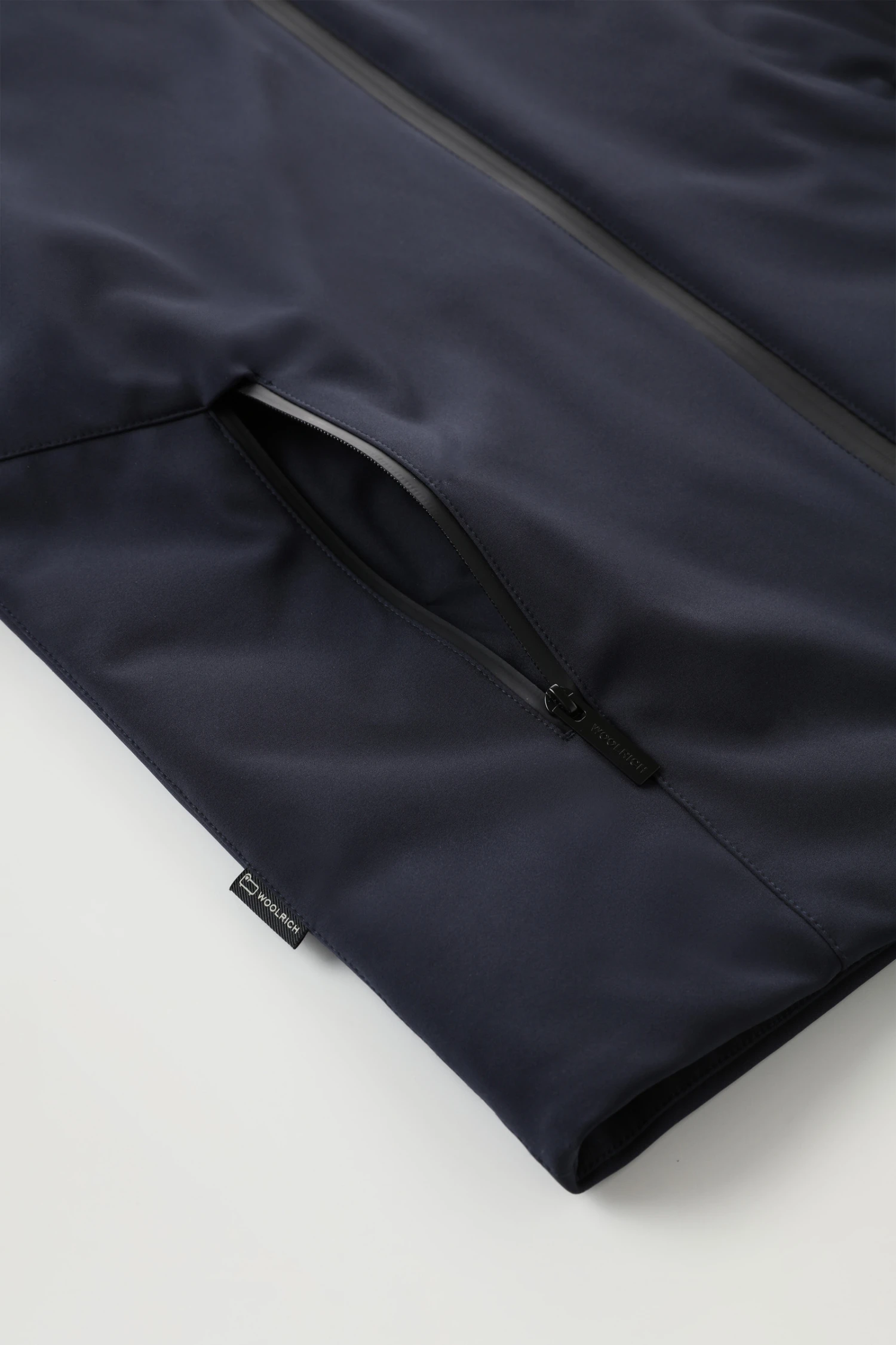 Woolrich Giacca Pacific In Softshell - Uomo - Blu 10 Woolrich Giacca Pacific In Softshell - Uomo - Blu - immagine 8