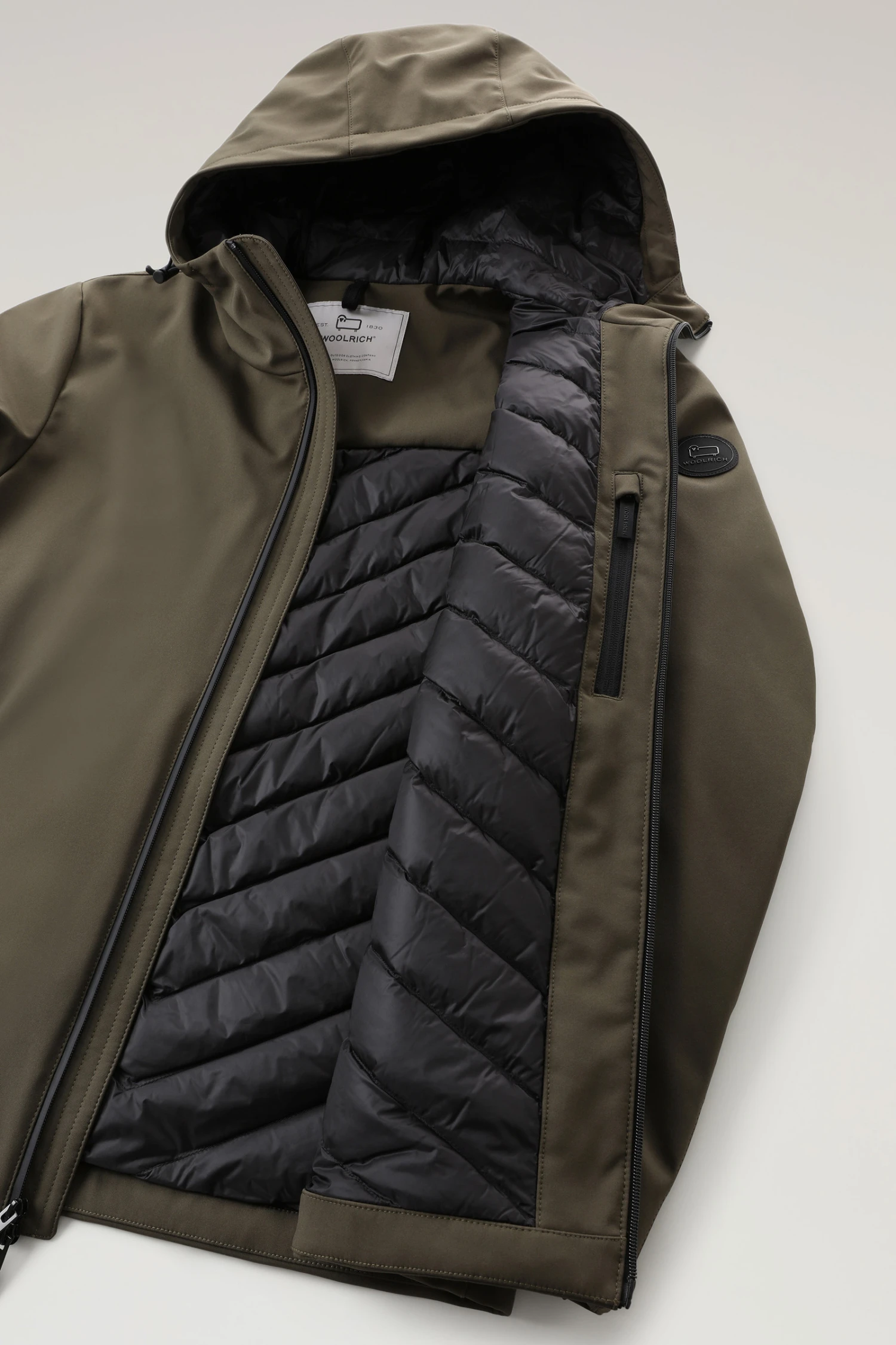 Woolrich Giacca Pacific In Softshell - Uomo - Verde 12 Woolrich Giacca Pacific In Softshell - Uomo - Verde - immagine 10