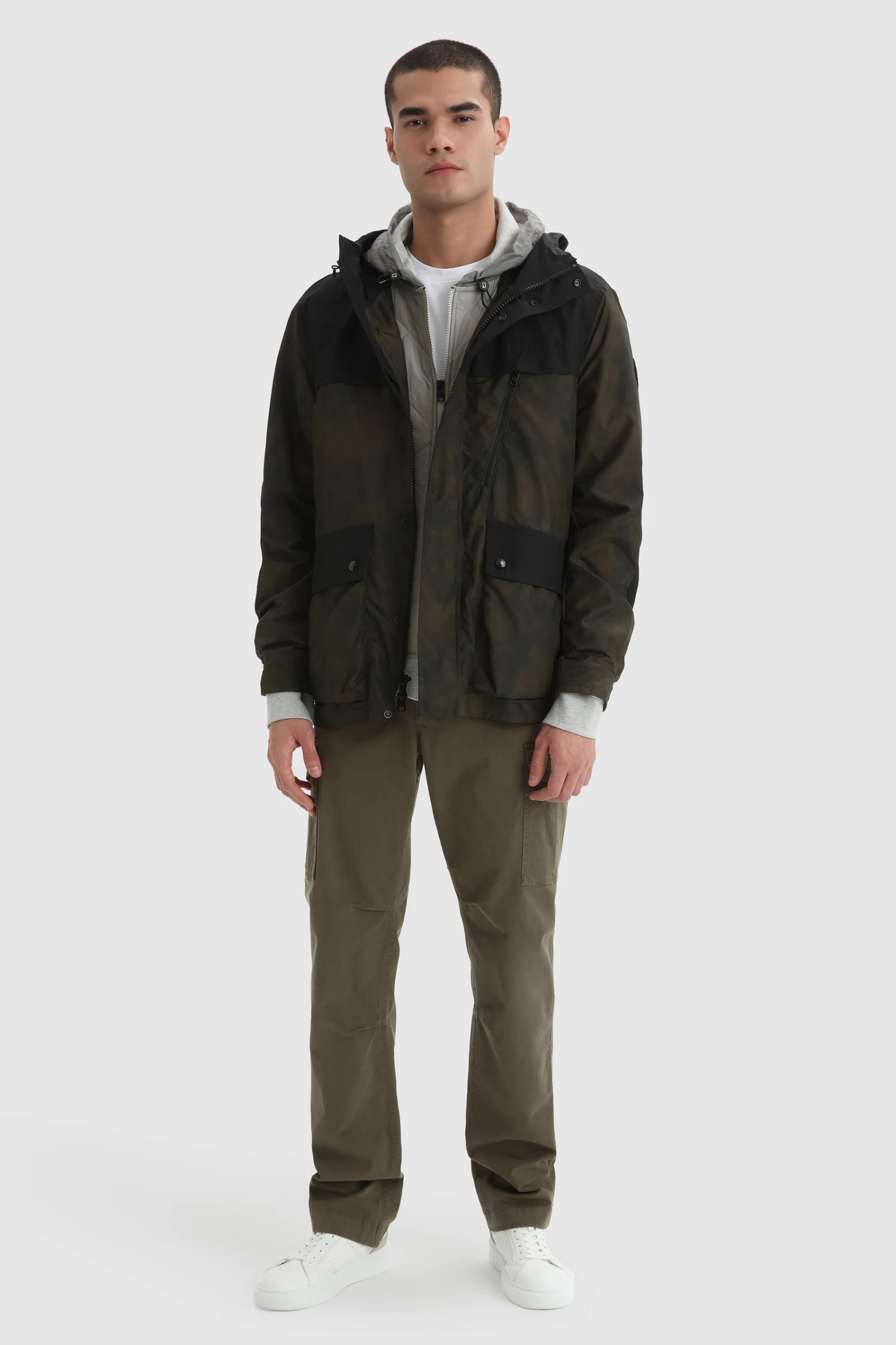 Woolrich Giacca Trek Leggera - Uomo - Verde 4 Woolrich Giacca Trek Leggera - Uomo - Verde - immagine 2
