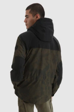 Woolrich Giacca Trek Leggera - Uomo - Verde 17 Woolrich Giacca Trek Leggera - Uomo - Verde -Offerta Economica Vestiario CFWOOU0586MRUT3068 6568 2