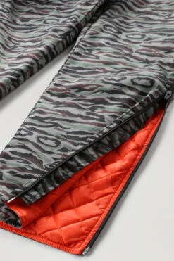 Tuta Cargo Con Stampa Shadowbark Serving The People / Woolrich - Uomo - Verde -Offerta Economica Vestiario CFWOOU0673MRUT3286 7385 10