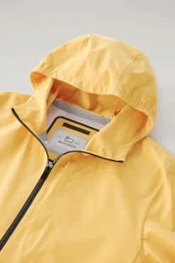Woolrich Giacca Pacific Impermeabile Con Cappuccio - Uomo - Giallo -Offerta Economica Vestiario CFWOOU0693MRUT3280 2066 5