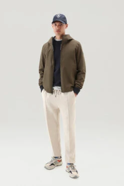 Woolrich Giacca Pacific Impermeabile Con Cappuccio - Uomo - Verde 13 Woolrich Giacca Pacific Impermeabile Con Cappuccio - Uomo - Verde -Offerta Economica Vestiario CFWOOU0693MRUT3280 614 1