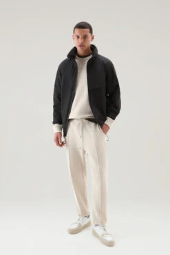 Woolrich Giacca High Tech In GORE-TEX INFINIUM Impermeabile Con Cappuccio Richiudibile - Uomo - Nero 13 Woolrich Giacca High Tech In GORE-TEX INFINIUM Impermeabile Con Cappuccio Richiudibile - Uomo - Nero -Offerta Economica Vestiario CFWOOU0701MRUT3340 100 1