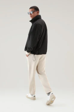 Woolrich Giacca High Tech In GORE-TEX INFINIUM Impermeabile Con Cappuccio Richiudibile - Uomo - Nero 15 Woolrich Giacca High Tech In GORE-TEX INFINIUM Impermeabile Con Cappuccio Richiudibile - Uomo - Nero -Offerta Economica Vestiario CFWOOU0701MRUT3340 100 3