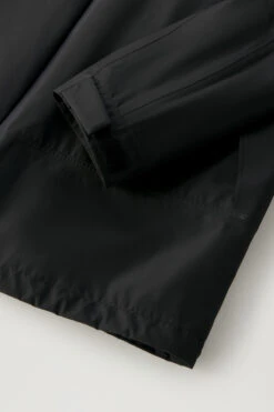 Woolrich Giacca High Tech In GORE-TEX INFINIUM Impermeabile Con Cappuccio Richiudibile - Uomo - Nero 20 Woolrich Giacca High Tech In GORE-TEX INFINIUM Impermeabile Con Cappuccio Richiudibile - Uomo - Nero -Offerta Economica Vestiario CFWOOU0701MRUT3340 100 8