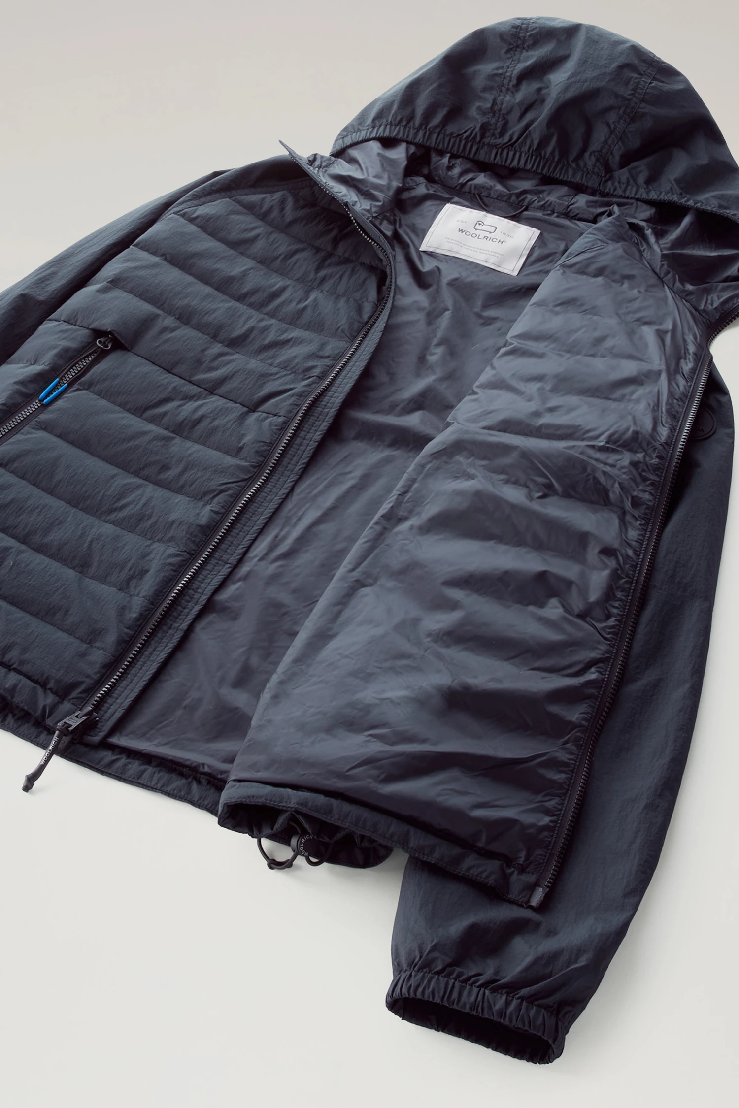 Woolrich Giacca Hybrid In Nylon Crinkle Con Trapuntatura Frontale E Cappuccio - Uomo - Blu 13 Woolrich Giacca Hybrid In Nylon Crinkle Con Trapuntatura Frontale E Cappuccio - Uomo - Blu - immagine 11