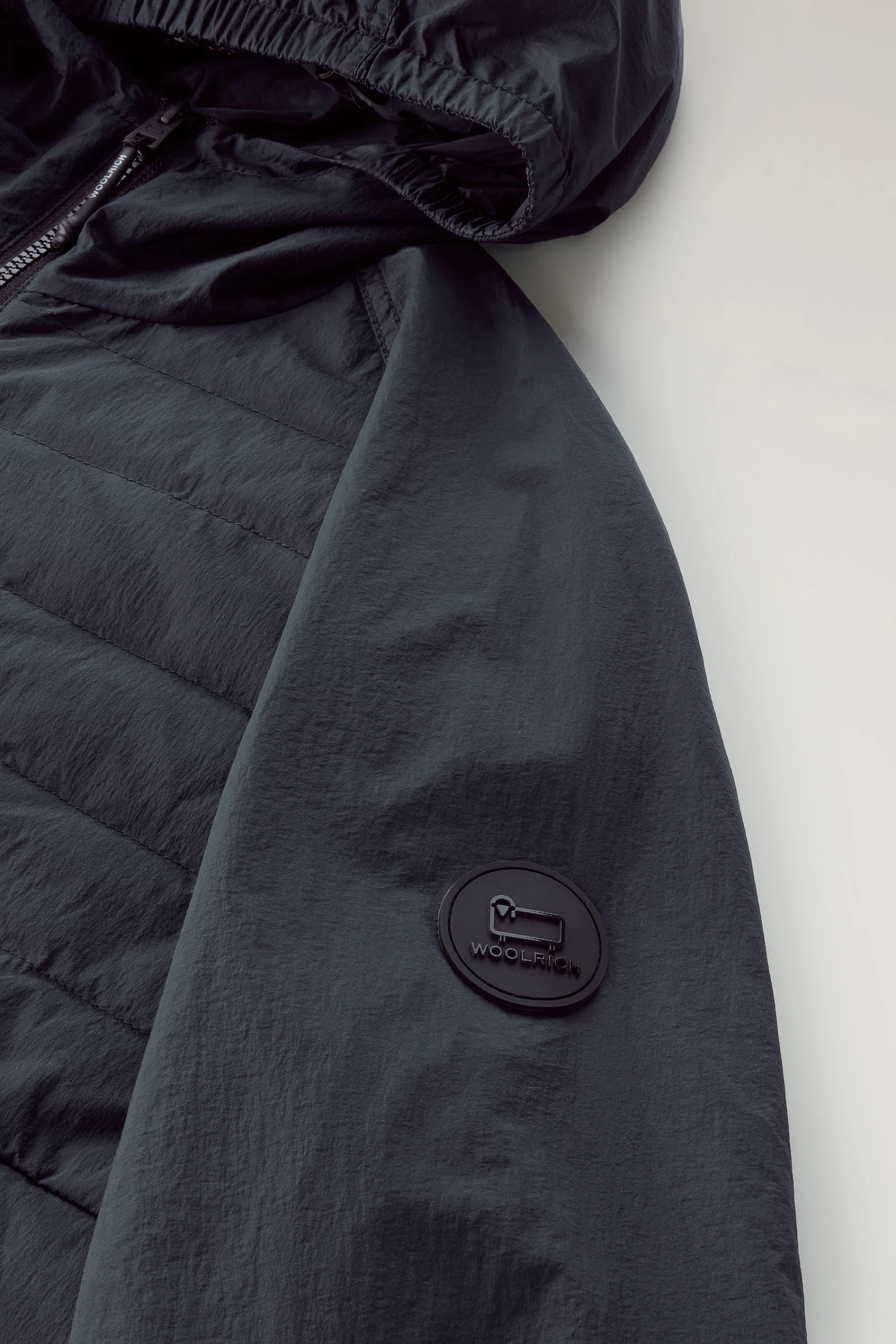 Woolrich Giacca Hybrid In Nylon Crinkle Con Trapuntatura Frontale E Cappuccio - Uomo - Blu 9 Woolrich Giacca Hybrid In Nylon Crinkle Con Trapuntatura Frontale E Cappuccio - Uomo - Blu - immagine 7