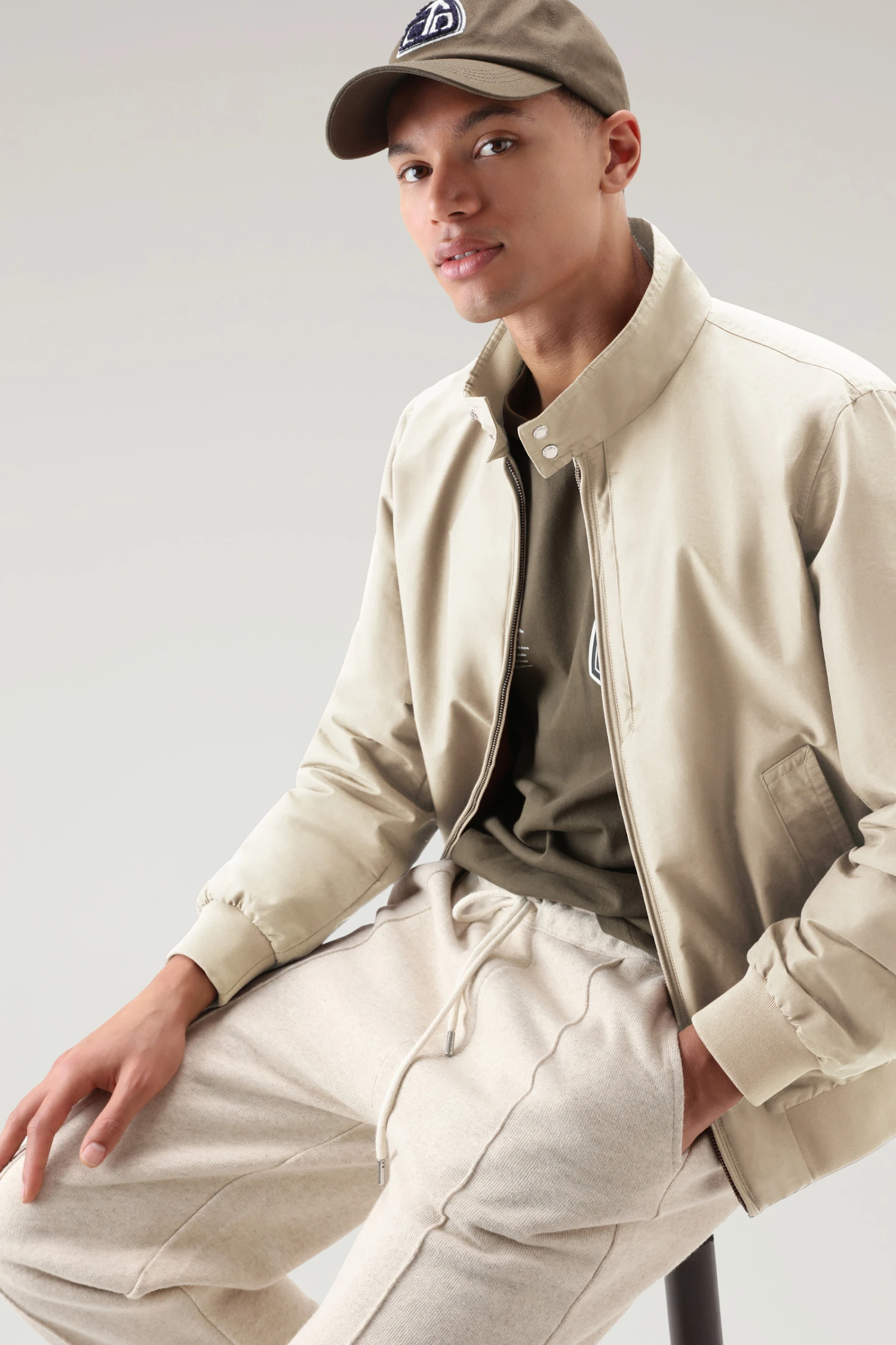 Woolrich Bomber Cruiser In Light Eco Ramar - Uomo - Beige 6 Woolrich Bomber Cruiser In Light Eco Ramar - Uomo - Beige - immagine 4