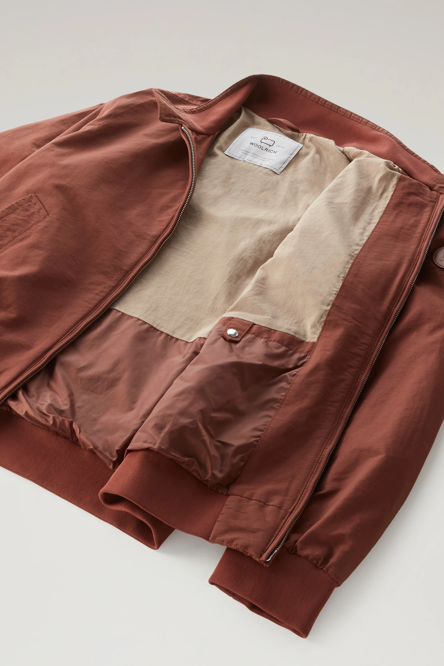 Woolrich Bomber Cruiser In Light Eco Ramar - Uomo - Marrone 12 Woolrich Bomber Cruiser In Light Eco Ramar - Uomo - Marrone - immagine 10