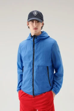 Woolrich Giacca A Vento Ripiegabile In Nylon Crinkle - Uomo - Blu