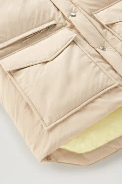 Woolrich Giacca Aleutian In Nylon Eco Taslan Imbottita Con Cappuccio Removibile - Uomo - Beige 23 Woolrich Giacca Aleutian In Nylon Eco Taslan Imbottita Con Cappuccio Removibile - Uomo - Beige -Offerta Economica Vestiario CFWOOU0715MRUT3327 4377 8