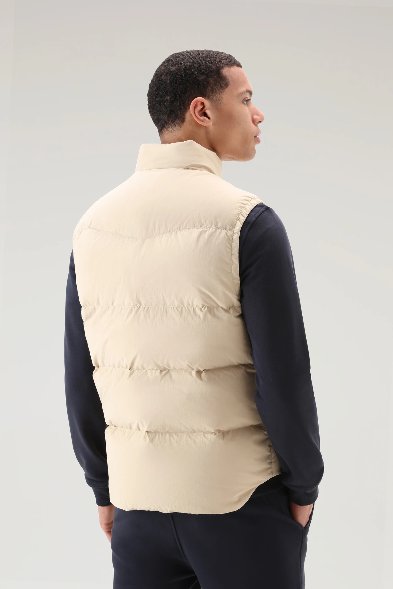 Woolrich Gilet Aleutian In Nylon Riciclato Eco Taslan Trapuntato - Uomo - Beige 5 Woolrich Gilet Aleutian In Nylon Riciclato Eco Taslan Trapuntato - Uomo - Beige - immagine 3