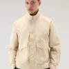 Woolrich Bomber Tinto In Capo In Puro Cotone - Uomo - Beige 2 Woolrich Bomber Tinto In Capo In Puro Cotone - Uomo - Beige -Offerta Economica Vestiario CFWOOU0756MRUT2876 4377