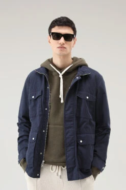 Woolrich Giacca Tinta In Capo In Puro Cotone - Uomo - Blu 16 Woolrich Giacca Tinta In Capo In Puro Cotone - Uomo - Blu -Offerta Economica Vestiario CFWOOU0757MRUT2876 3989 3