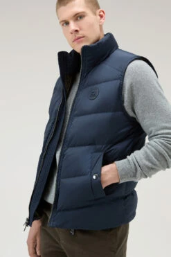 Woolrich Gilet Premium Trapuntato In Nylon Elasticizzato - Uomo - Blu 14 Woolrich Gilet Premium Trapuntato In Nylon Elasticizzato - Uomo - Blu -Offerta Economica Vestiario CFWOOU0776MRUT3515 3989 3
