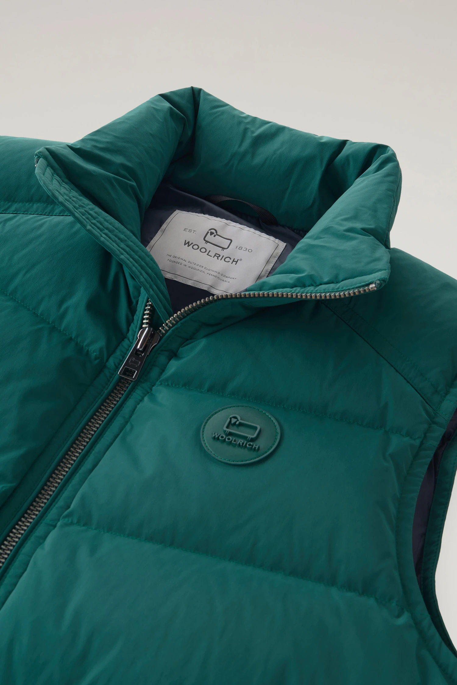 Woolrich Gilet Premium Trapuntato In Nylon Elasticizzato - Uomo - Verde 8 Woolrich Gilet Premium Trapuntato In Nylon Elasticizzato - Uomo - Verde - immagine 6