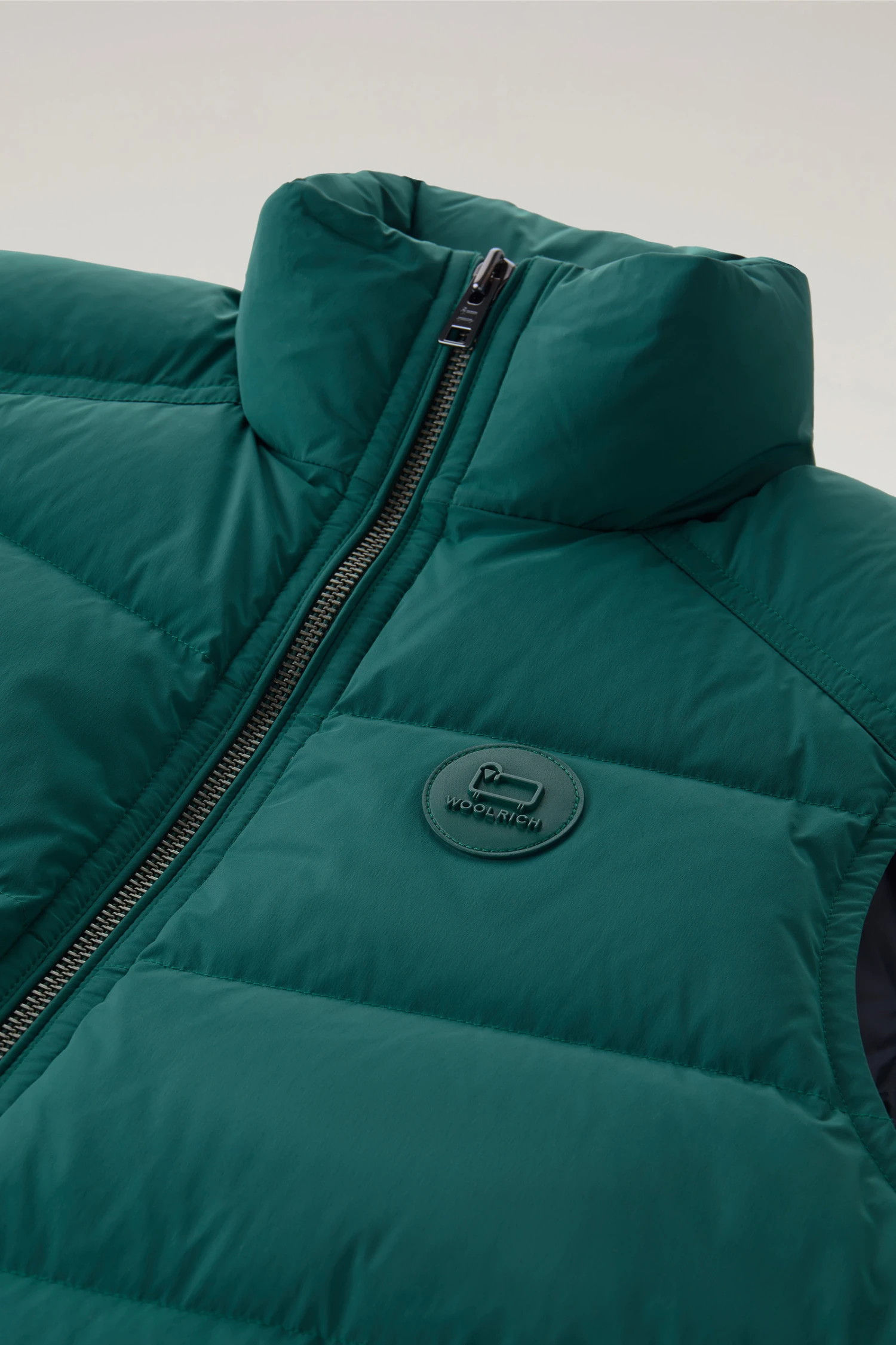 Woolrich Gilet Premium Trapuntato In Nylon Elasticizzato - Uomo - Verde 9 Woolrich Gilet Premium Trapuntato In Nylon Elasticizzato - Uomo - Verde - immagine 7