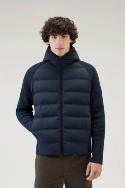 Woolrich Giacca Bering Ibrida In Nylon Elasticizzato Con Cappuccio - Uomo - Blu
