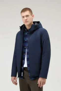 Woolrich Giacca Pacific In Tech Softshell - Uomo - Blu -Offerta Economica Vestiario CFWOOU0791MRUT3496 3989 3