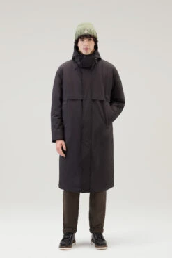 Woolrich Cappotto Lungo In Nylon Elasticizzato Con Cappuccio Removibile - Uomo - Nero