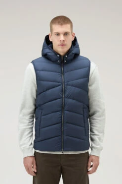 Woolrich Gilet Sundance Trapuntato In Microfibra Con Cappuccio Removibile - Uomo - Blu