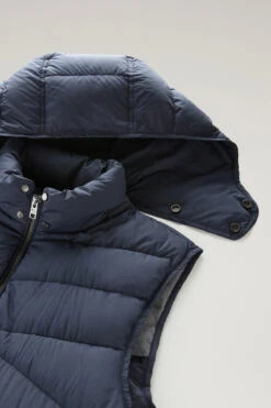 Woolrich Gilet Sundance Trapuntato In Microfibra Con Cappuccio Removibile - Uomo - Blu 17 Woolrich Gilet Sundance Trapuntato In Microfibra Con Cappuccio Removibile - Uomo - Blu -Offerta Economica Vestiario CFWOOU0842MRUT2635 3989 6
