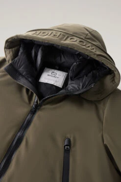 Woolrich Parka In Tech Softshell - Uomo - Verde -Offerta Economica Vestiario CFWOOU0859MRUT3496 614 5