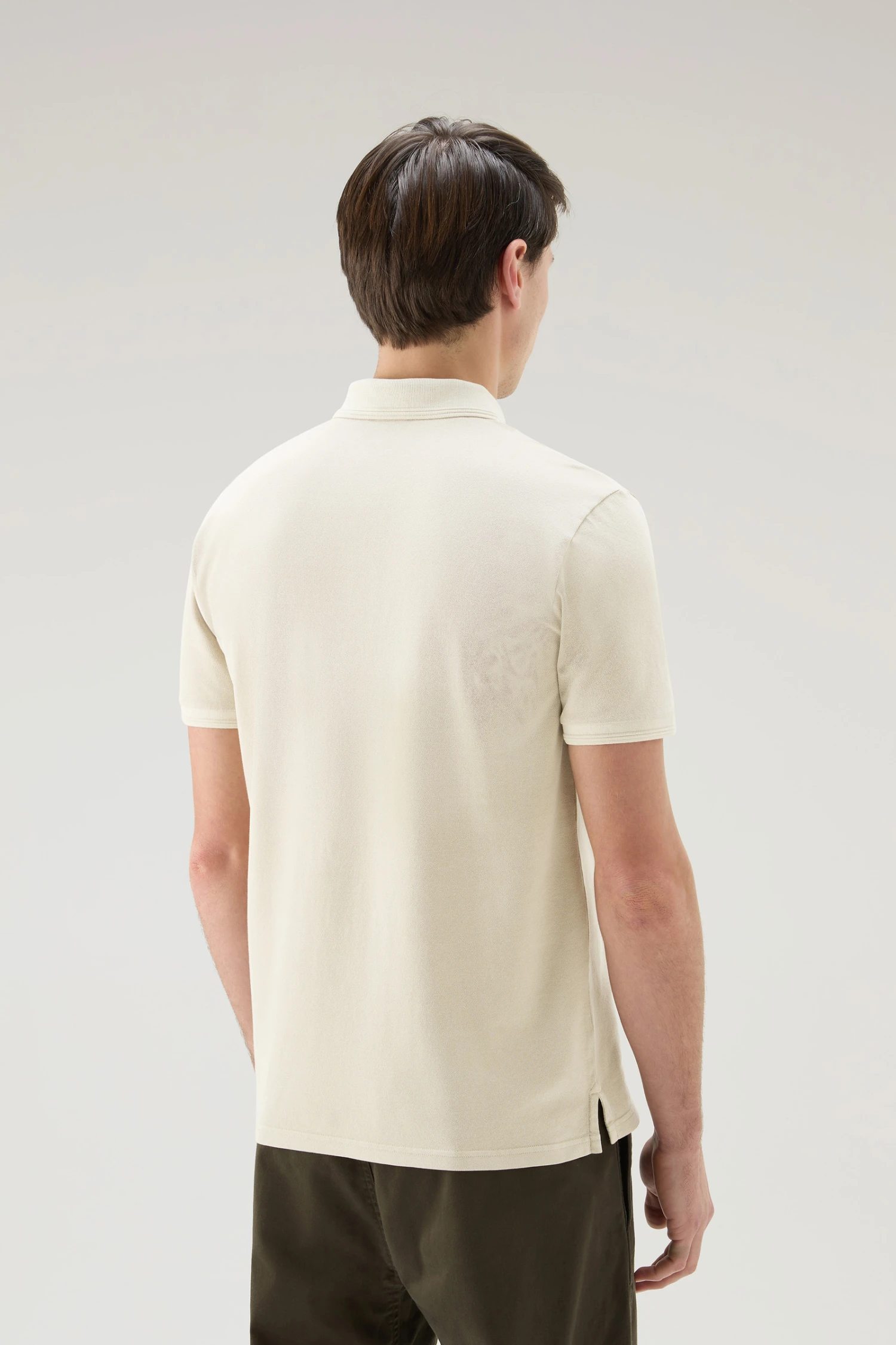 Woolrich Polo Mackinack Tinta In Capo In Piqué Di Cotone Elasticizzato - Uomo - Bianco 5 Woolrich Polo Mackinack Tinta In Capo In Piqué Di Cotone Elasticizzato - Uomo - Bianco - immagine 3