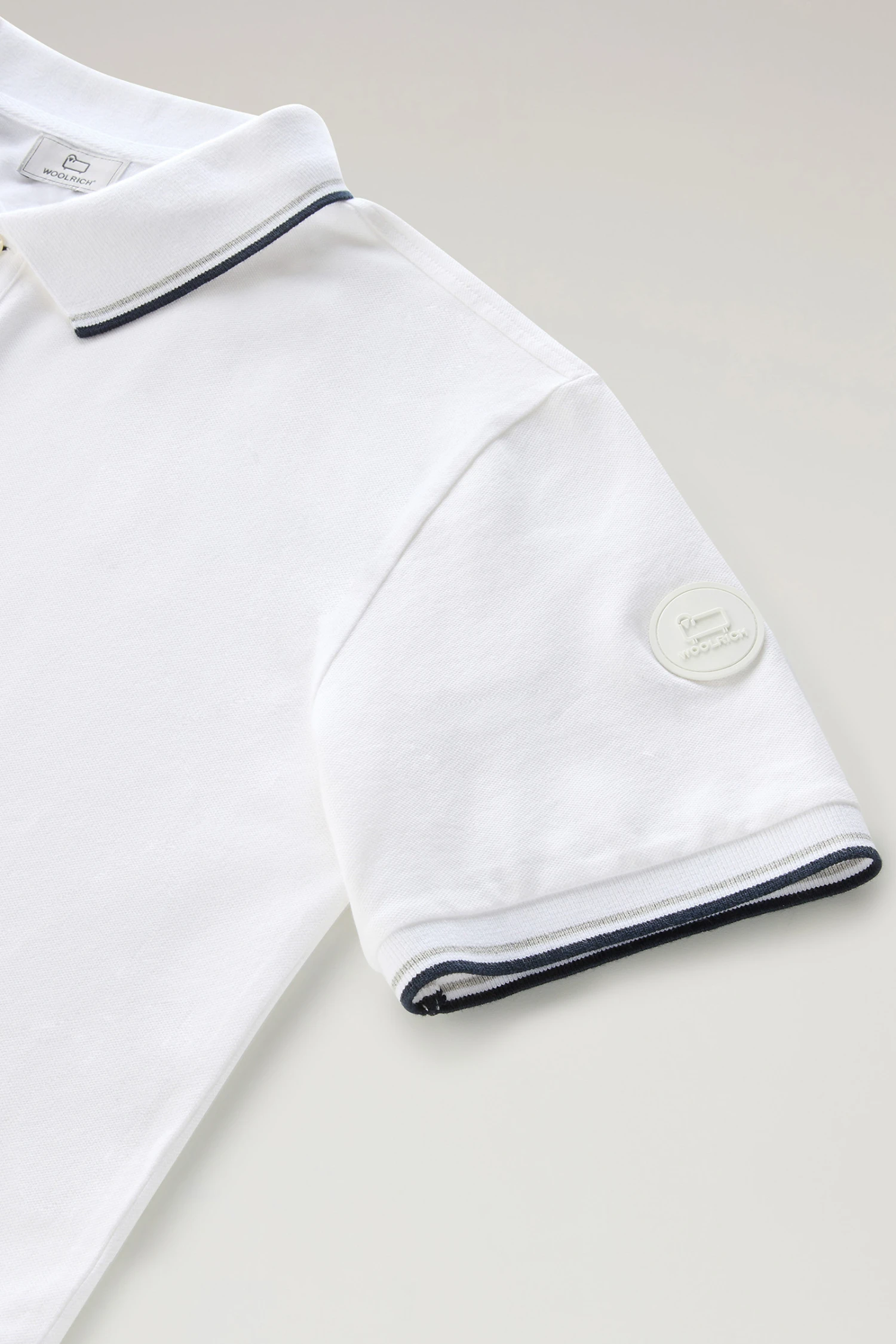 Woolrich Polo Monterey In Piqué Di Cotone Elasticizzato - Uomo - Bianco 9 Woolrich Polo Monterey In Piqué Di Cotone Elasticizzato - Uomo - Bianco - immagine 7