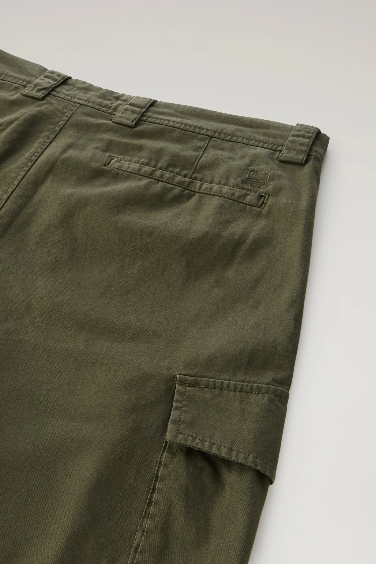 Woolrich Pantaloncini Cargo Tinti In Capo - Uomo - Verde 9 Woolrich Pantaloncini Cargo Tinti In Capo - Uomo - Verde - immagine 7