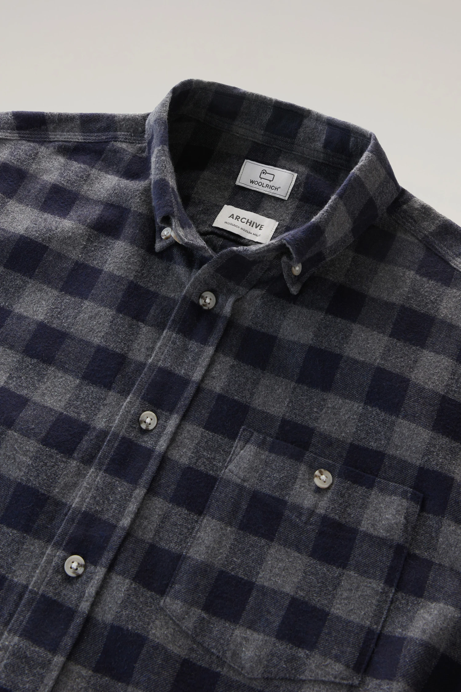Woolrich Camicia Traditional A Quadri In Flanella - Uomo - Blu 4 Woolrich Camicia Traditional A Quadri In Flanella - Uomo - Blu - immagine 2