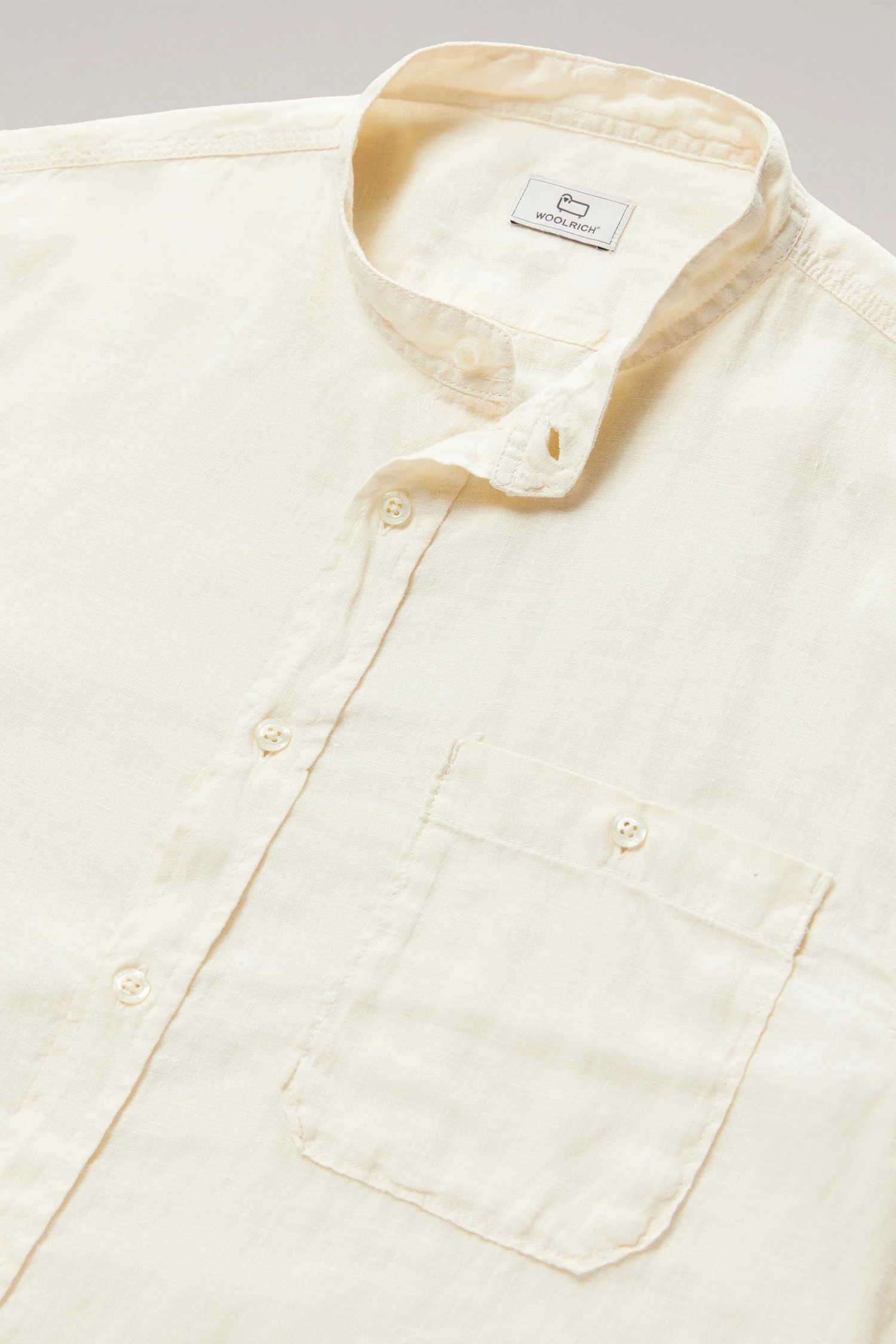 Woolrich Camicia In Puro Lino Tinta In Capo Con Colletto Alla Coreana - Uomo - Bianco 4 Woolrich Camicia In Puro Lino Tinta In Capo Con Colletto Alla Coreana - Uomo - Bianco - immagine 2